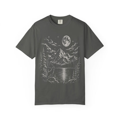 Vintage Wolf Moon T-Shirt – Howling Wolf Mountain & Forest Graphic Tee