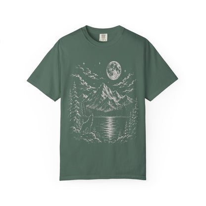 Vintage Wolf Moon T-Shirt – Howling Wolf Mountain & Forest Graphic Tee