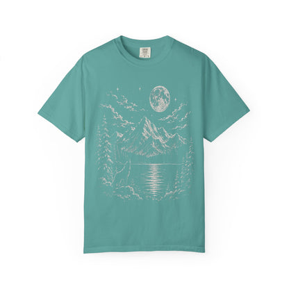 Vintage Wolf Moon T-Shirt – Howling Wolf Mountain & Forest Graphic Tee
