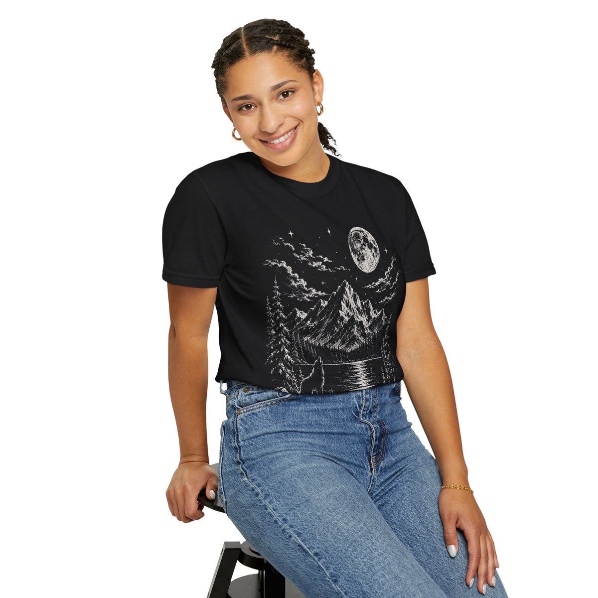 Vintage Wolf Moon T-Shirt – Howling Wolf Mountain & Forest Graphic Tee